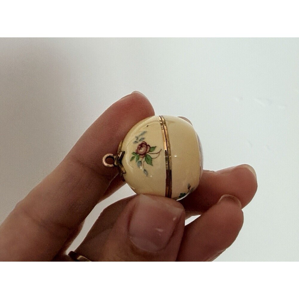 Great Vintage Eufa Gold & Yellow Floral  Guilloche Enamel Ball Pendant Watch - Picture 2 of 9